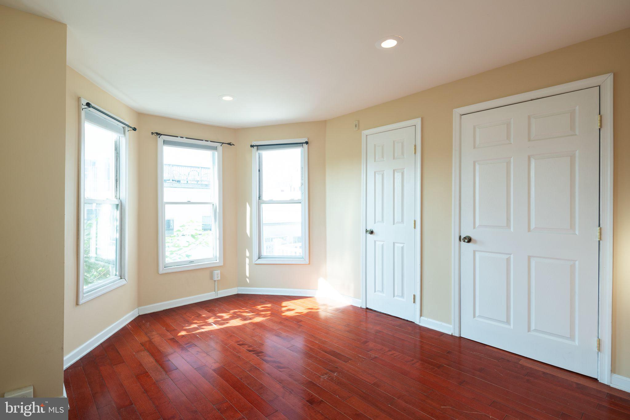 1422 Christian St #3r