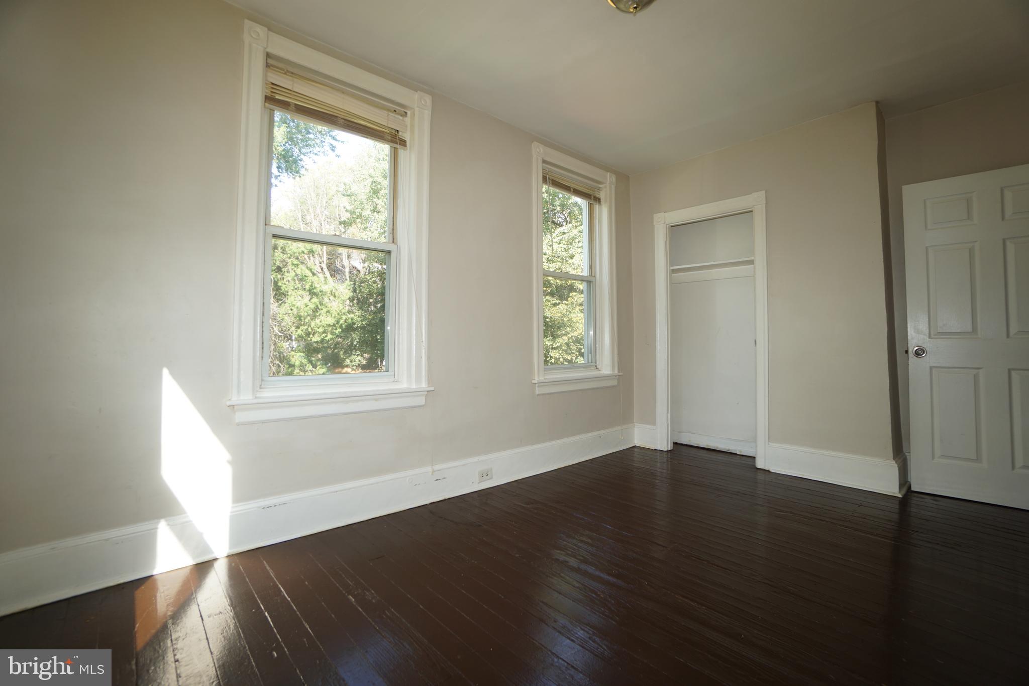 135 E Duval St
