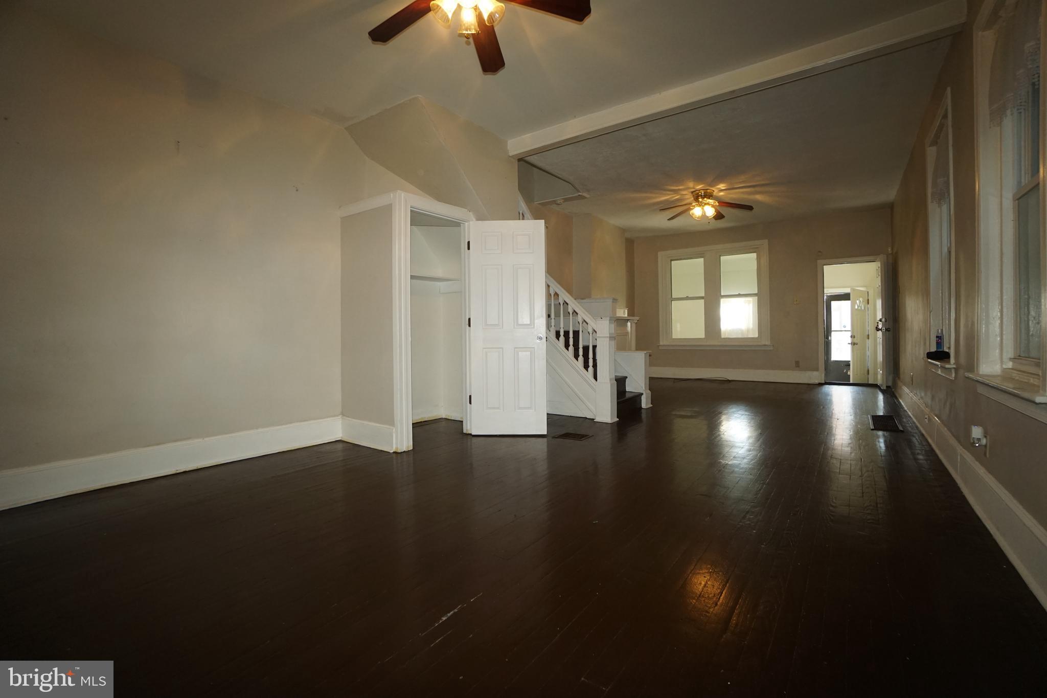 135 E Duval St