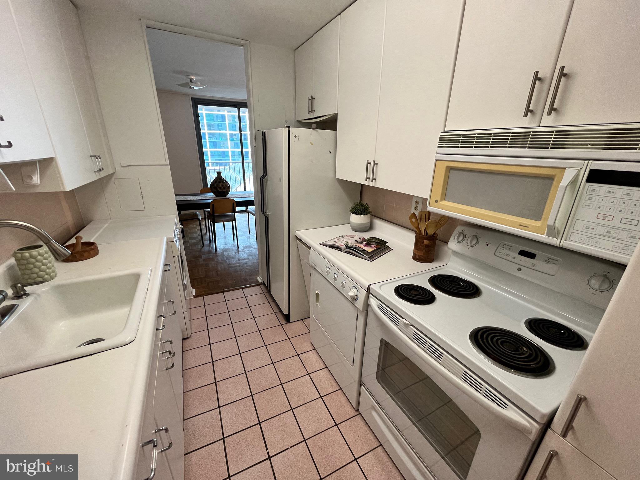 1919 Chestnut St #1320