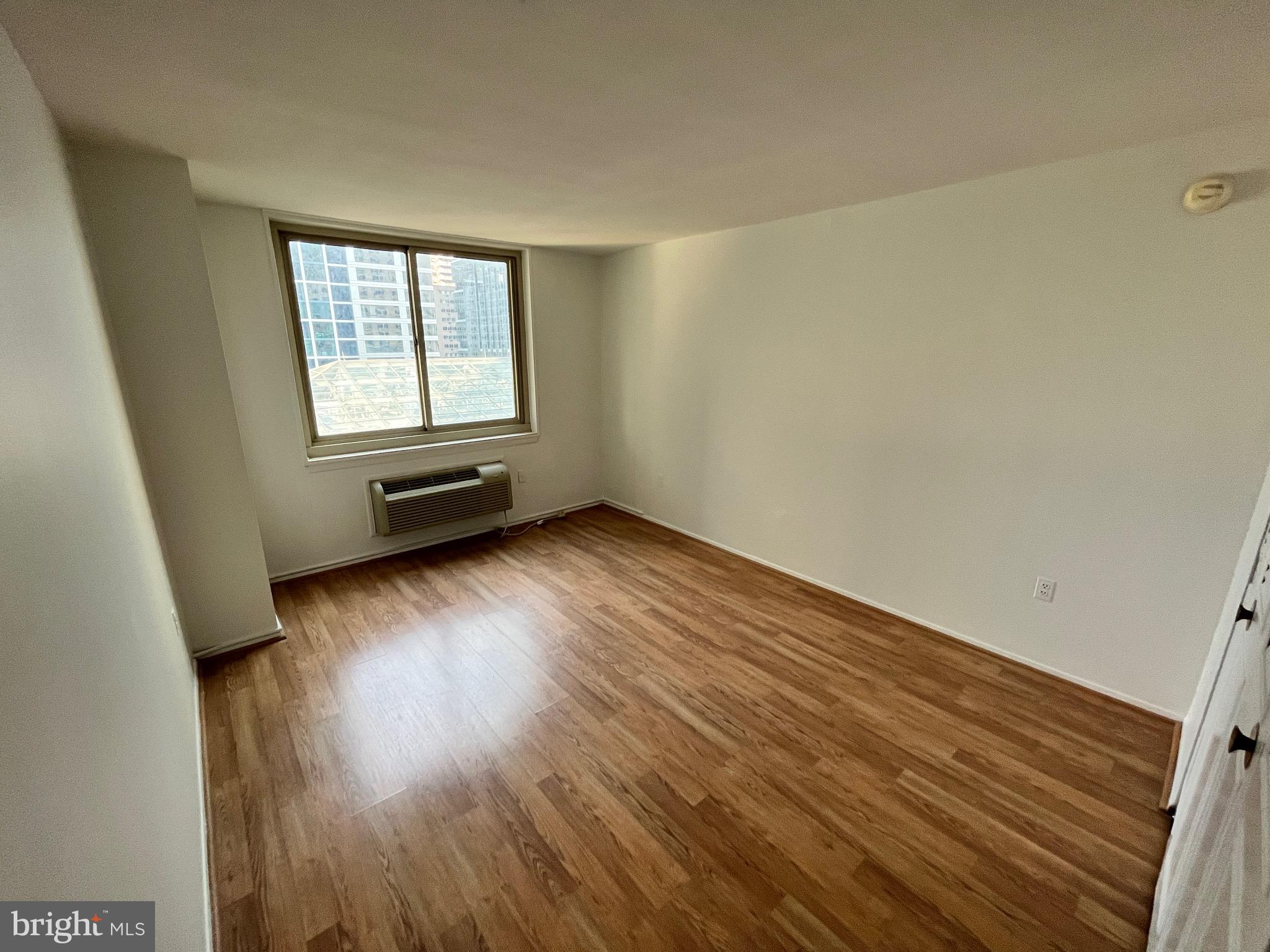 1919 Chestnut St #1320