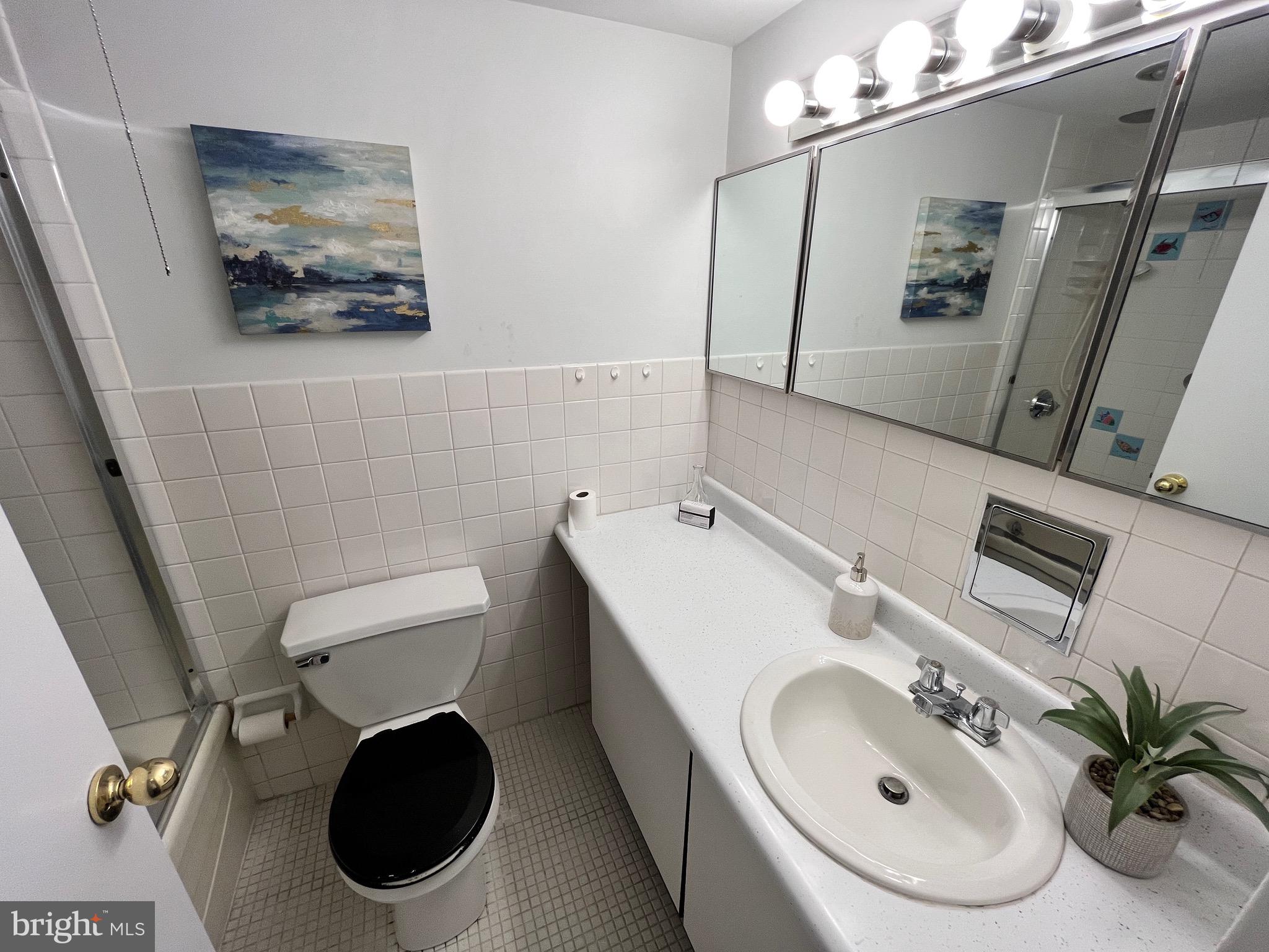 1919 Chestnut St #1320