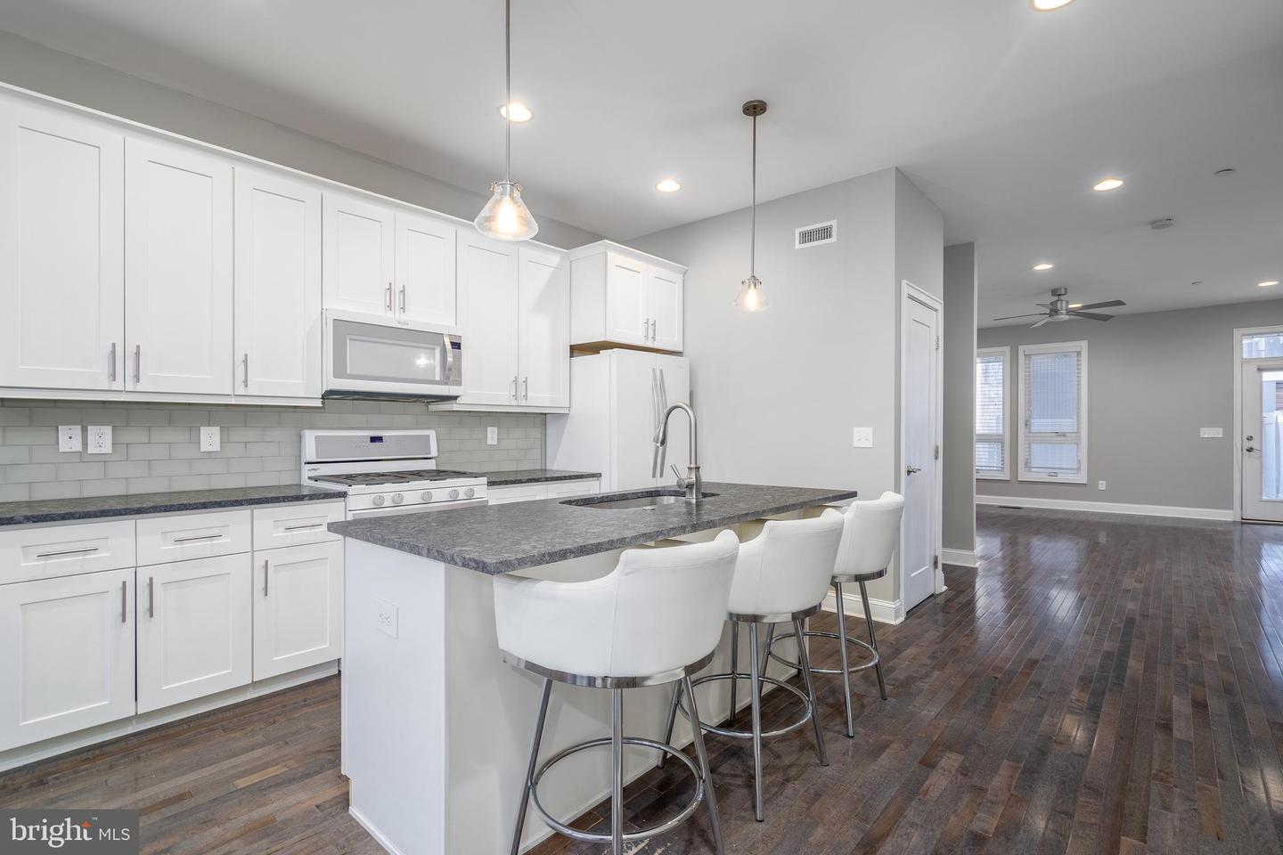2130 E Sergeant St #1