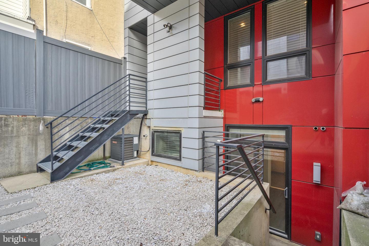 2130 E Sergeant St #1