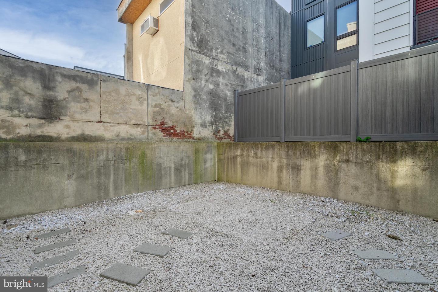 2130 E Sergeant St #1