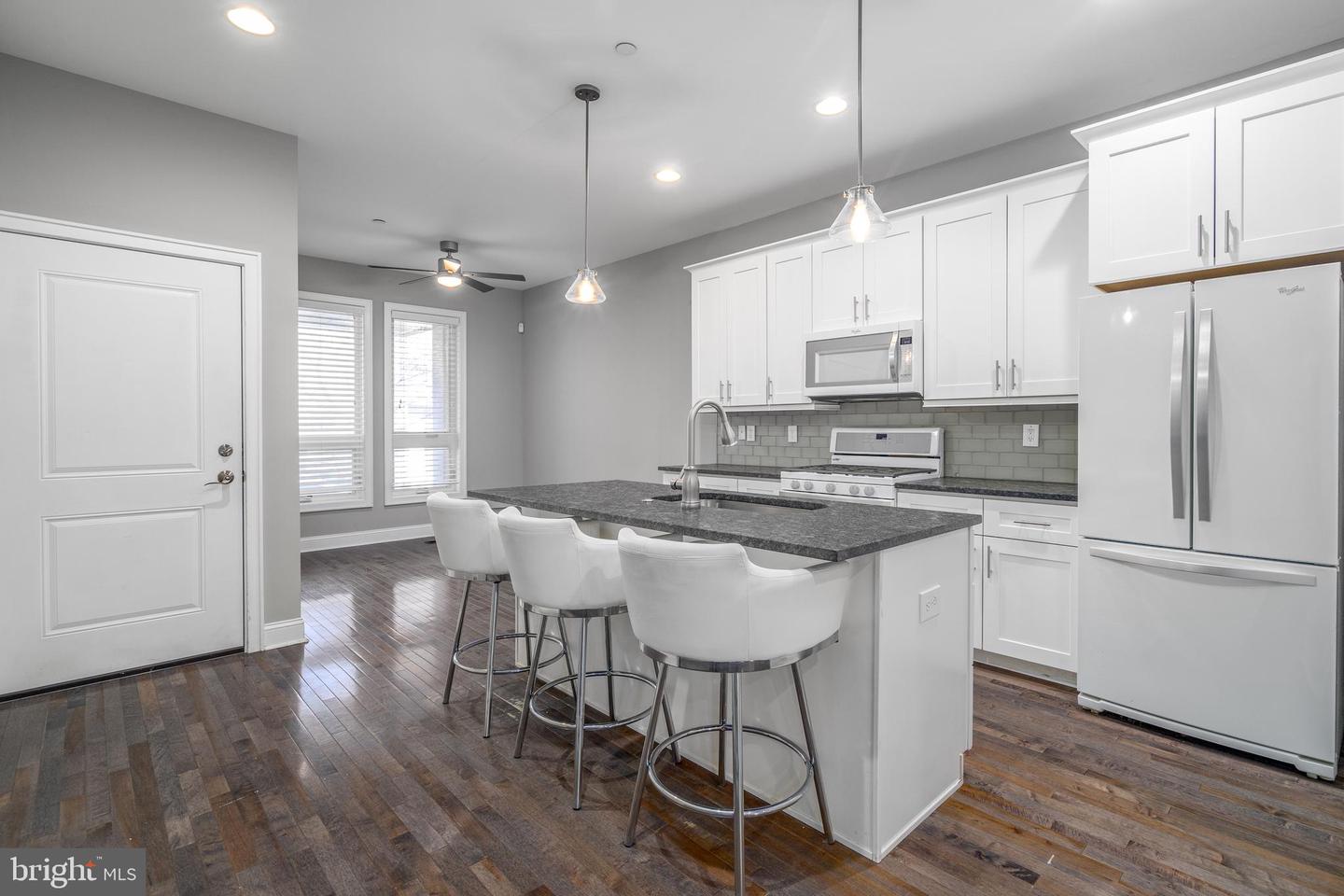 2130 E Sergeant St #1