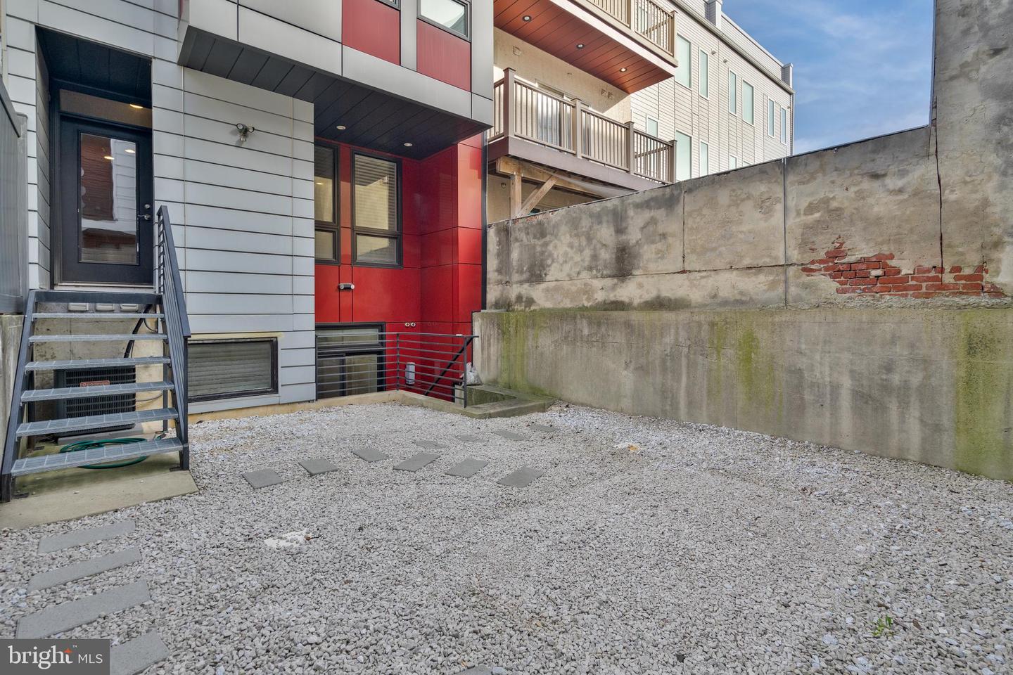 2130 E Sergeant St #1