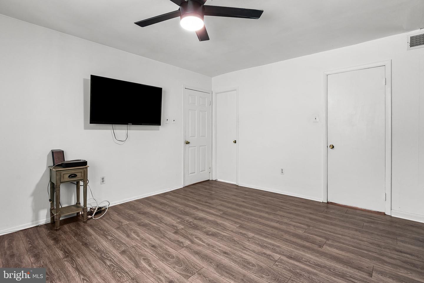 3750 Clarendon Ave #33