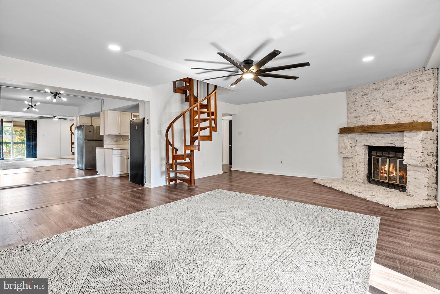 3750 Clarendon Ave #33