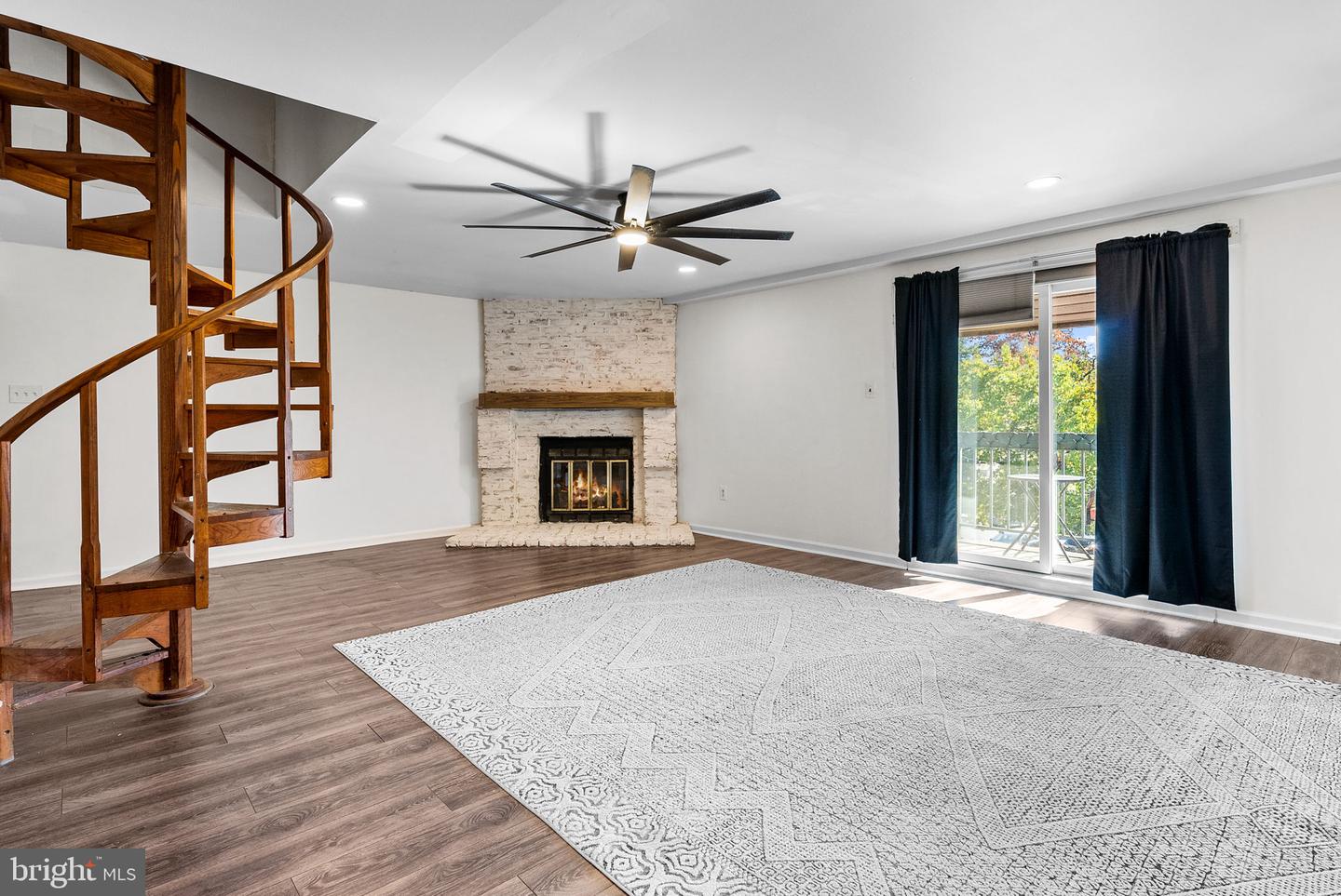 3750 Clarendon Ave #33