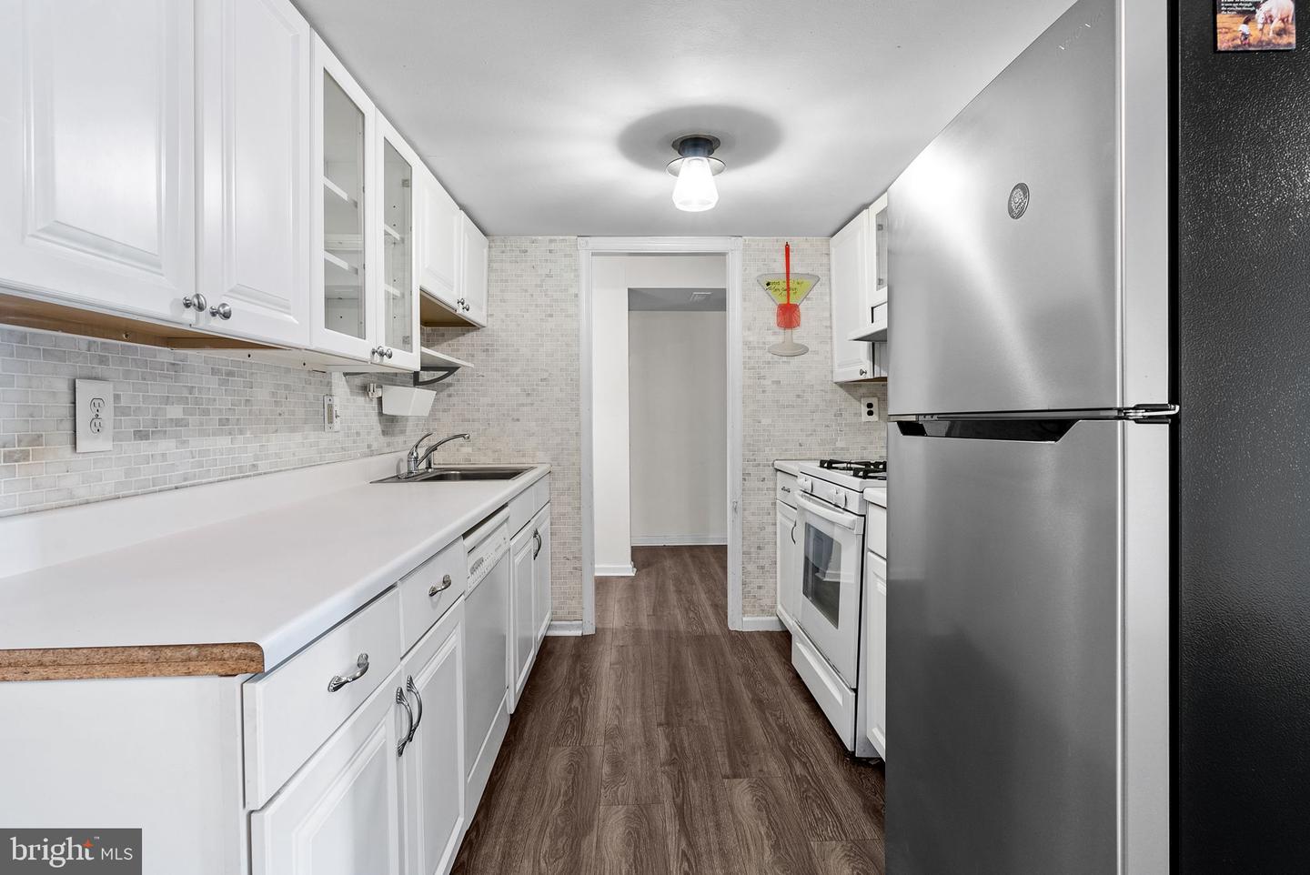 3750 Clarendon Ave #33