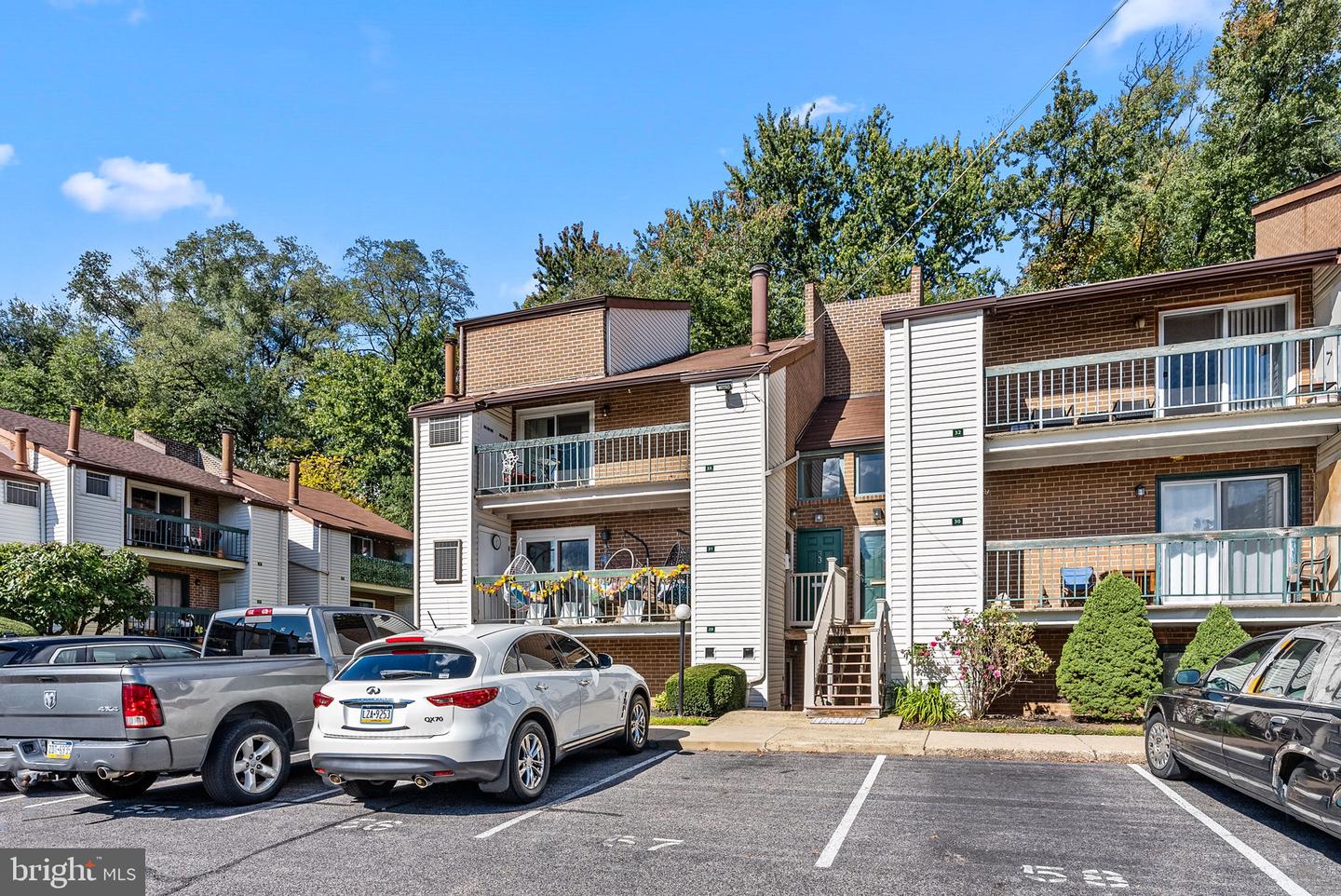 3750 Clarendon Ave #33