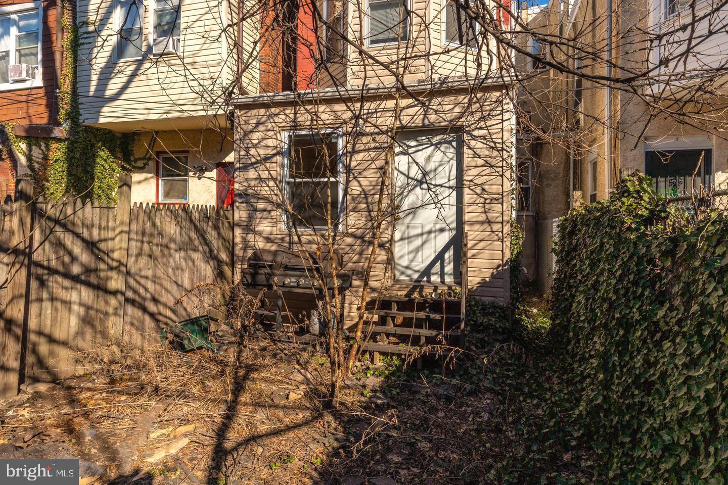 4928 Walton Ave