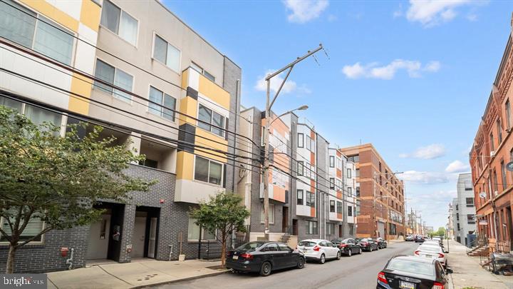 906 N 16TH ST #3R