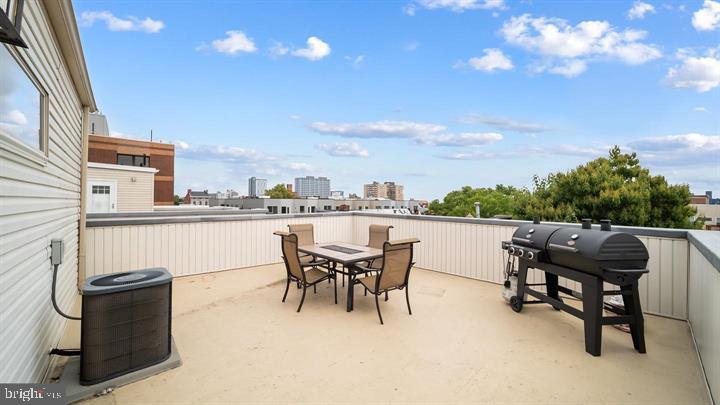 906 N 16TH ST #3R