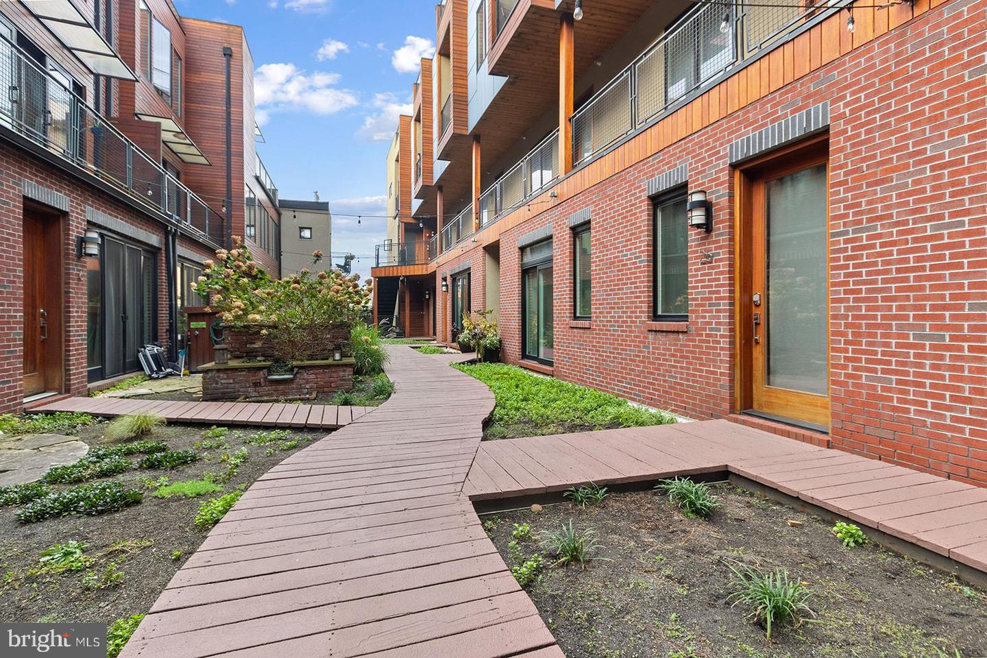 1247 E Columbia Ave #26