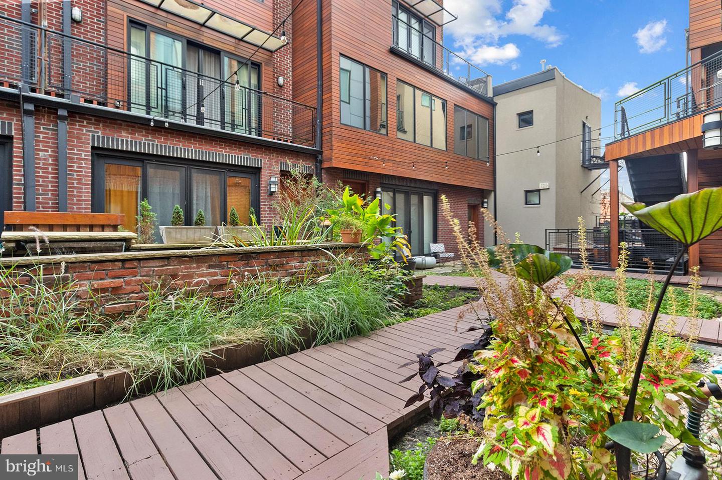 1247 E Columbia Ave #26