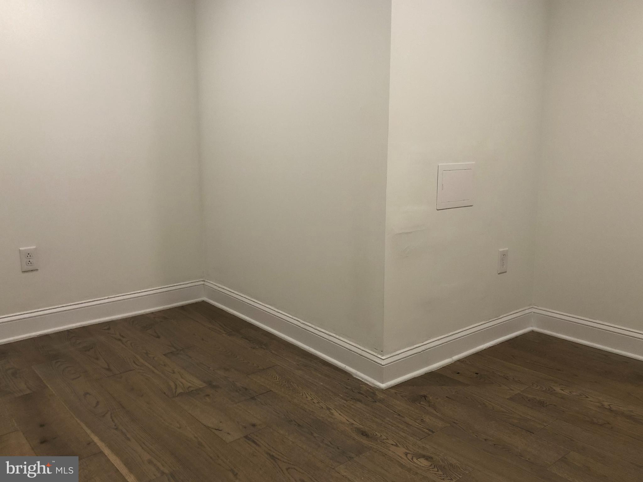 1706 Marshall St N #2