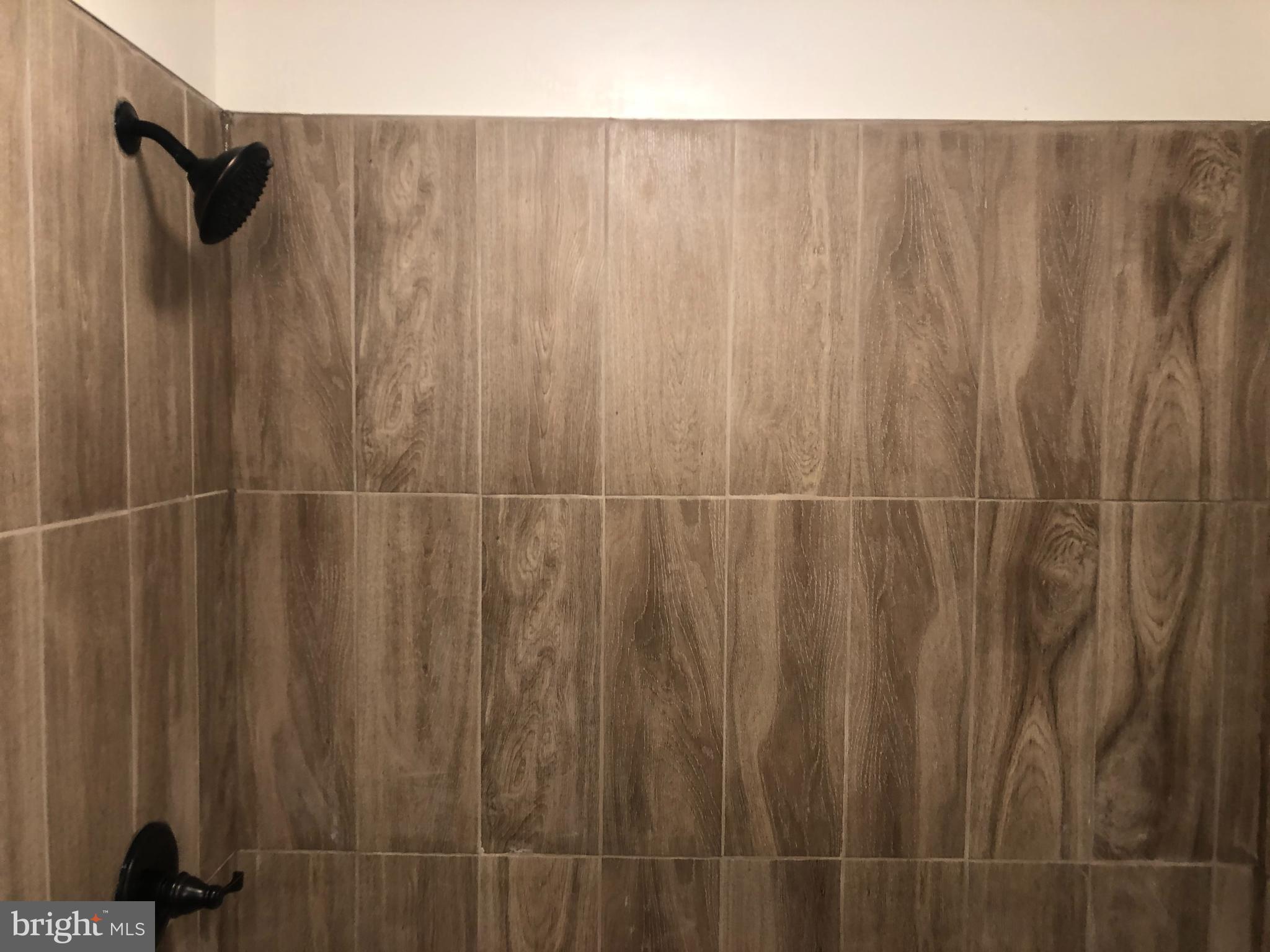 1706 Marshall St N #2