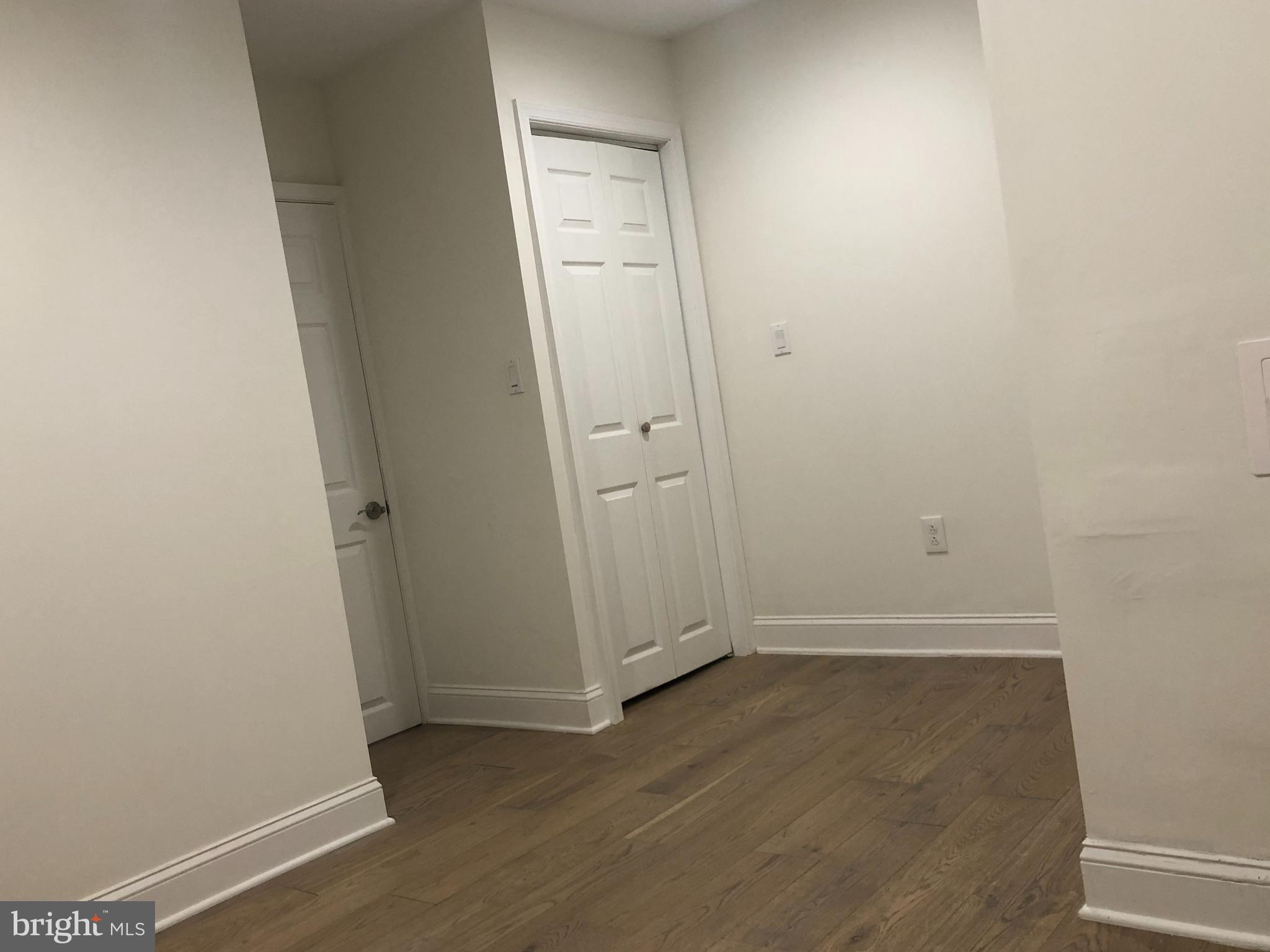 1706 Marshall St N #2