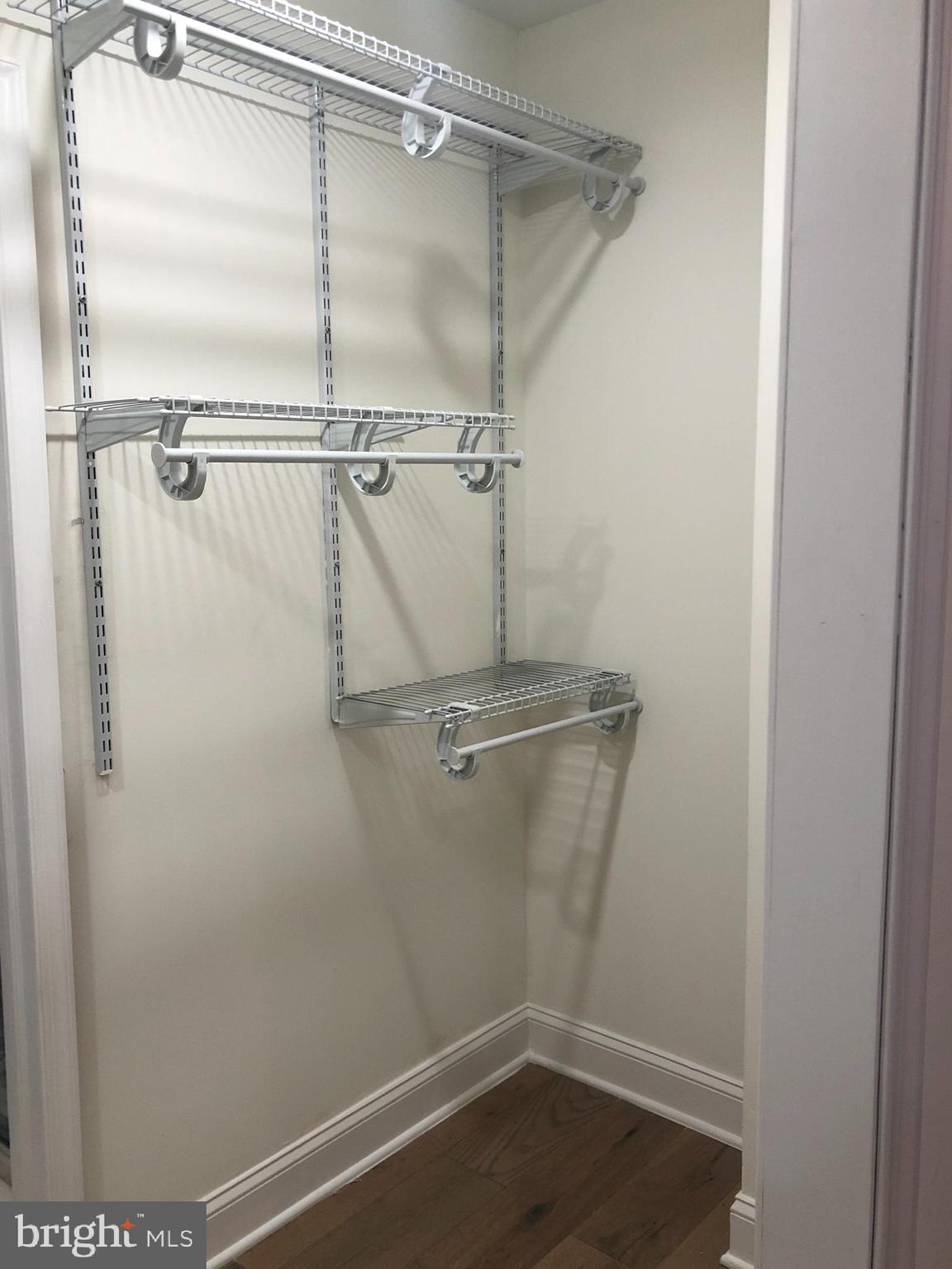 1706 Marshall St N #2