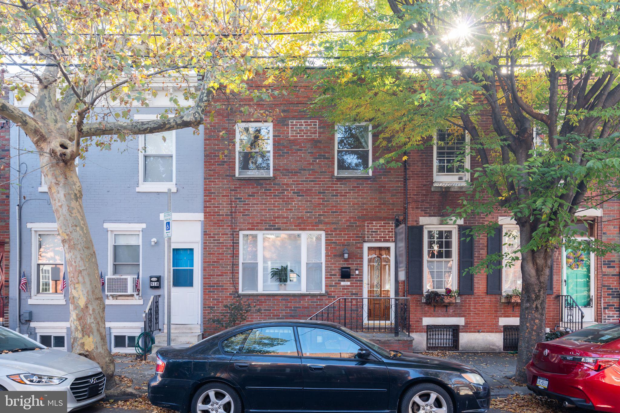 920 Moore St
