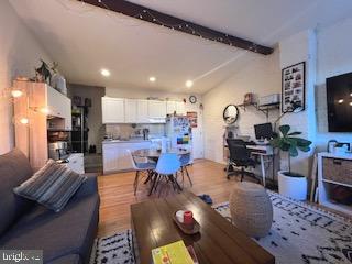 2301 S Bancroft St #2w