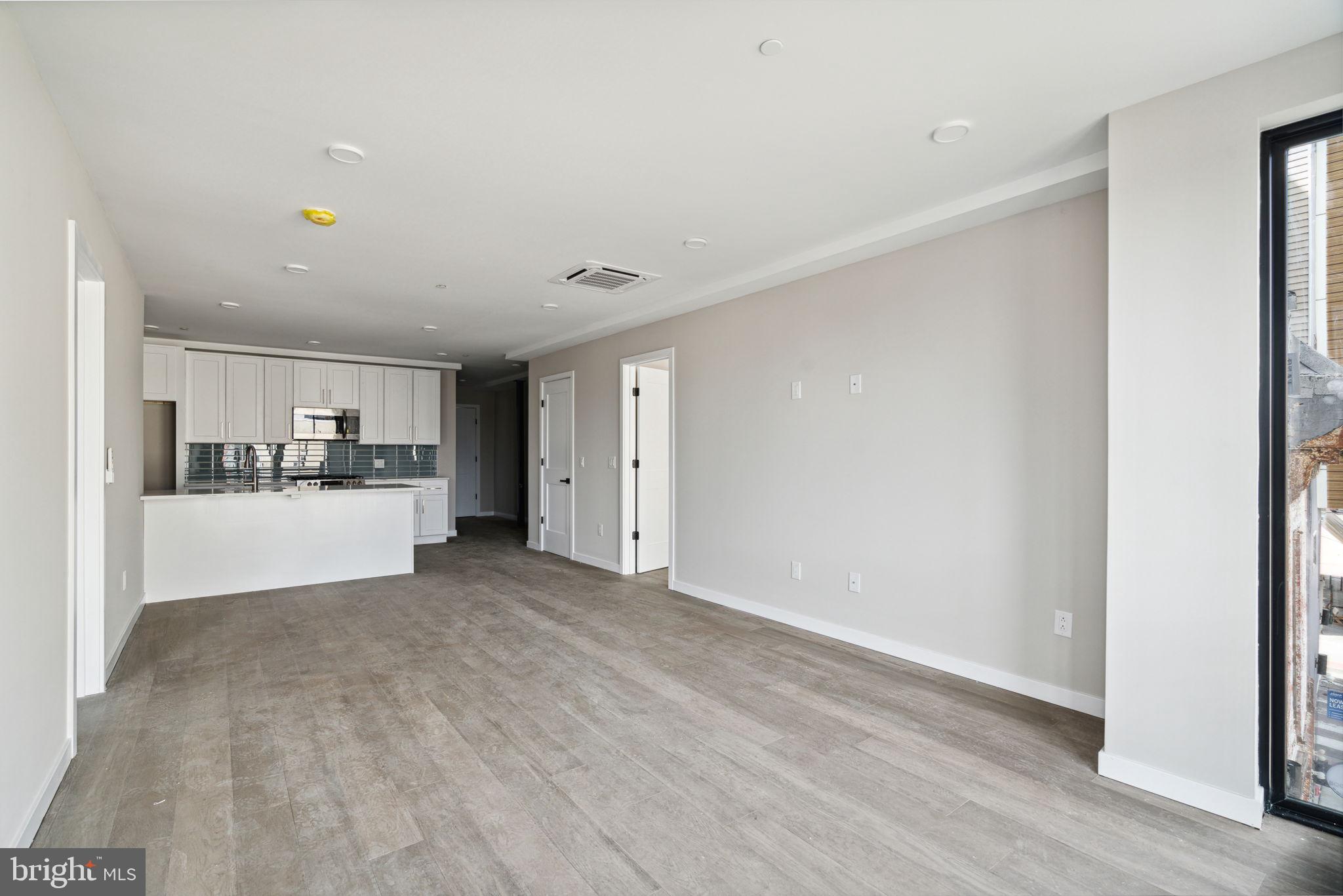 1648-50 Ridge Ave #2a