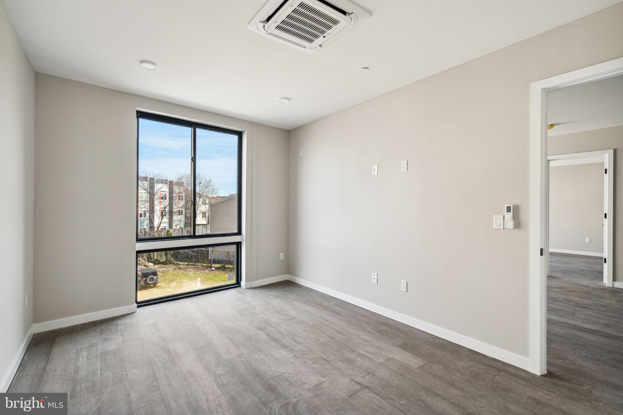 1648-50 Ridge Ave #2a