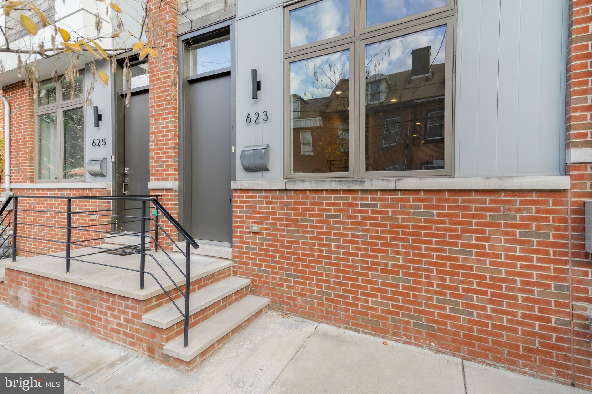623 N 4th St