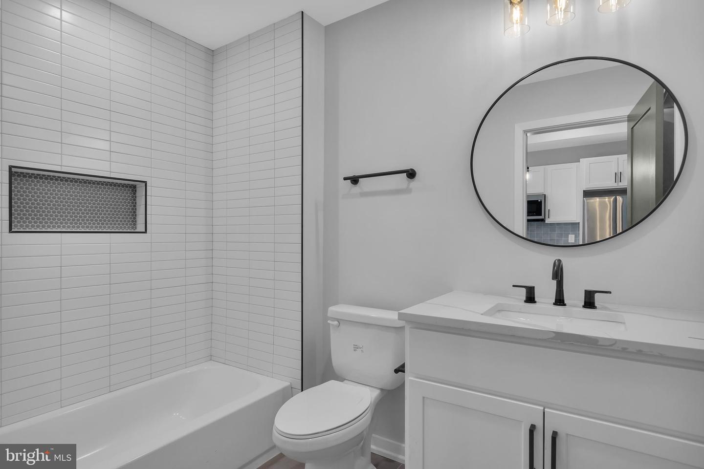 1625 W Thompson St #Penthouse