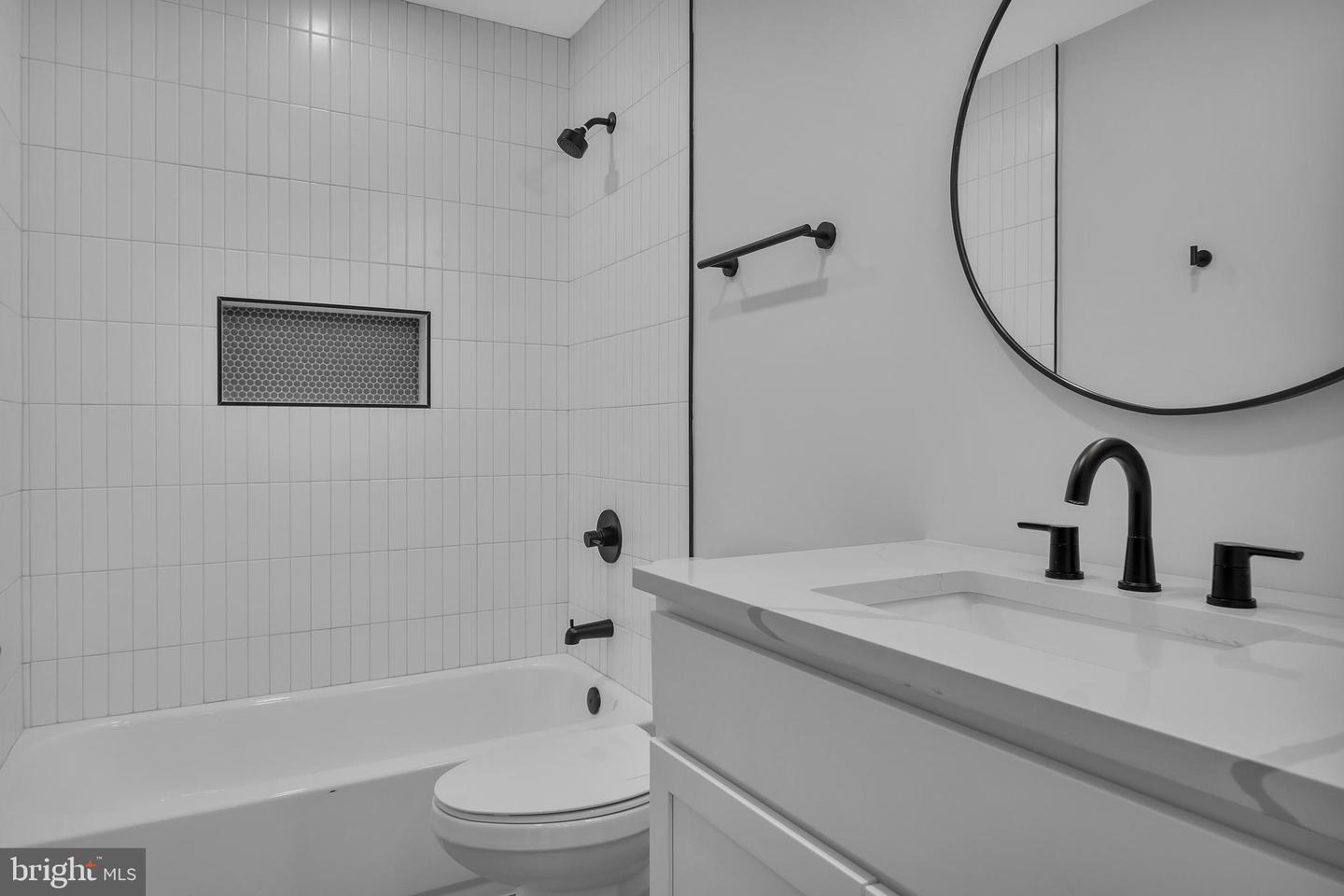 1625 W Thompson St #Penthouse