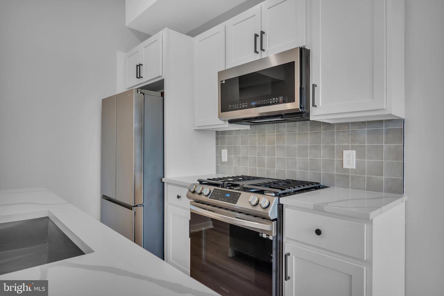 1625 W Thompson St #Penthouse