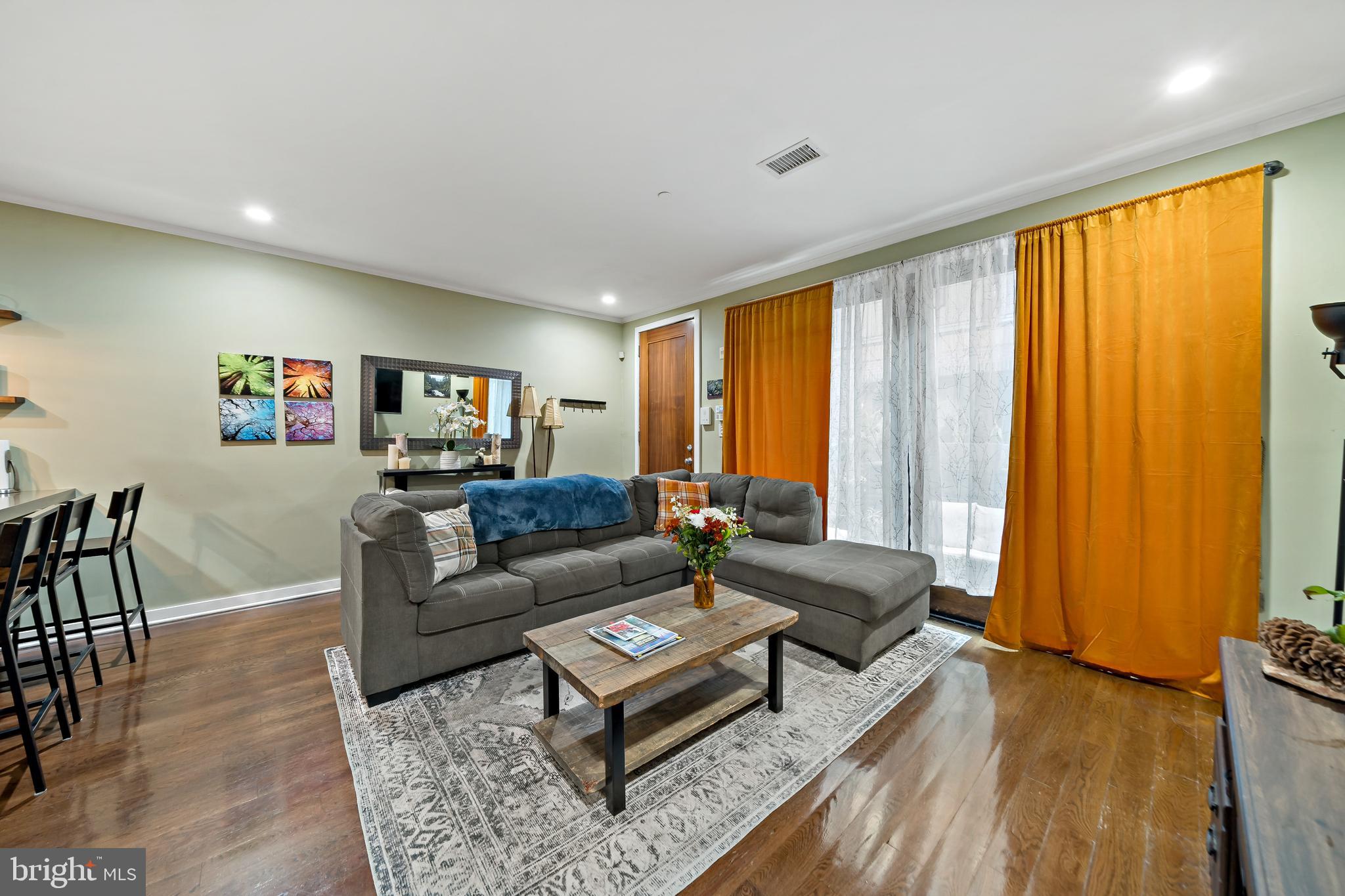 1247 E Columbia Ave #5