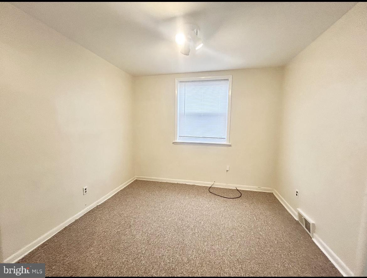 1409-13 N 76th St #5c