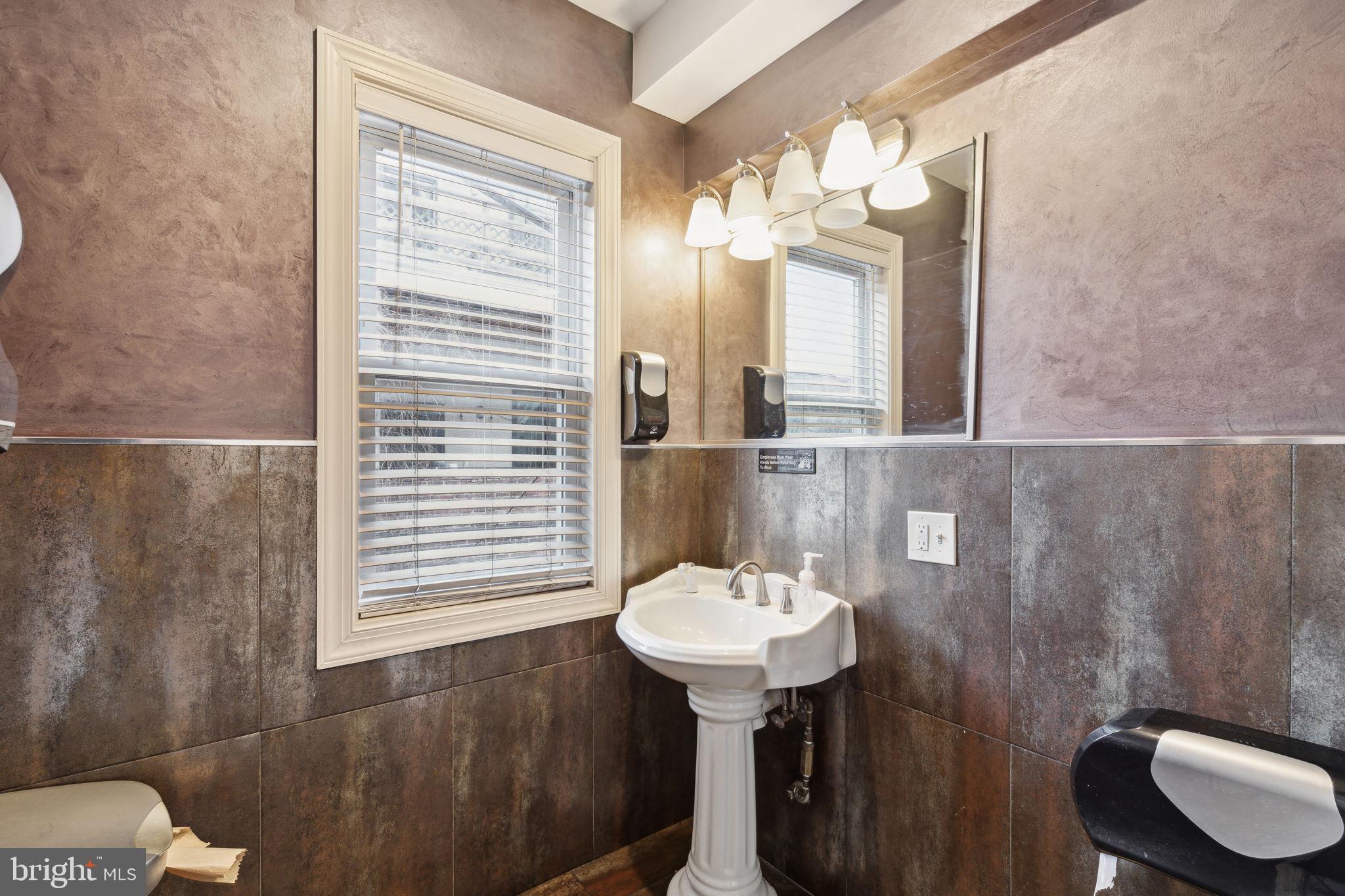 1519 Spring Garden St