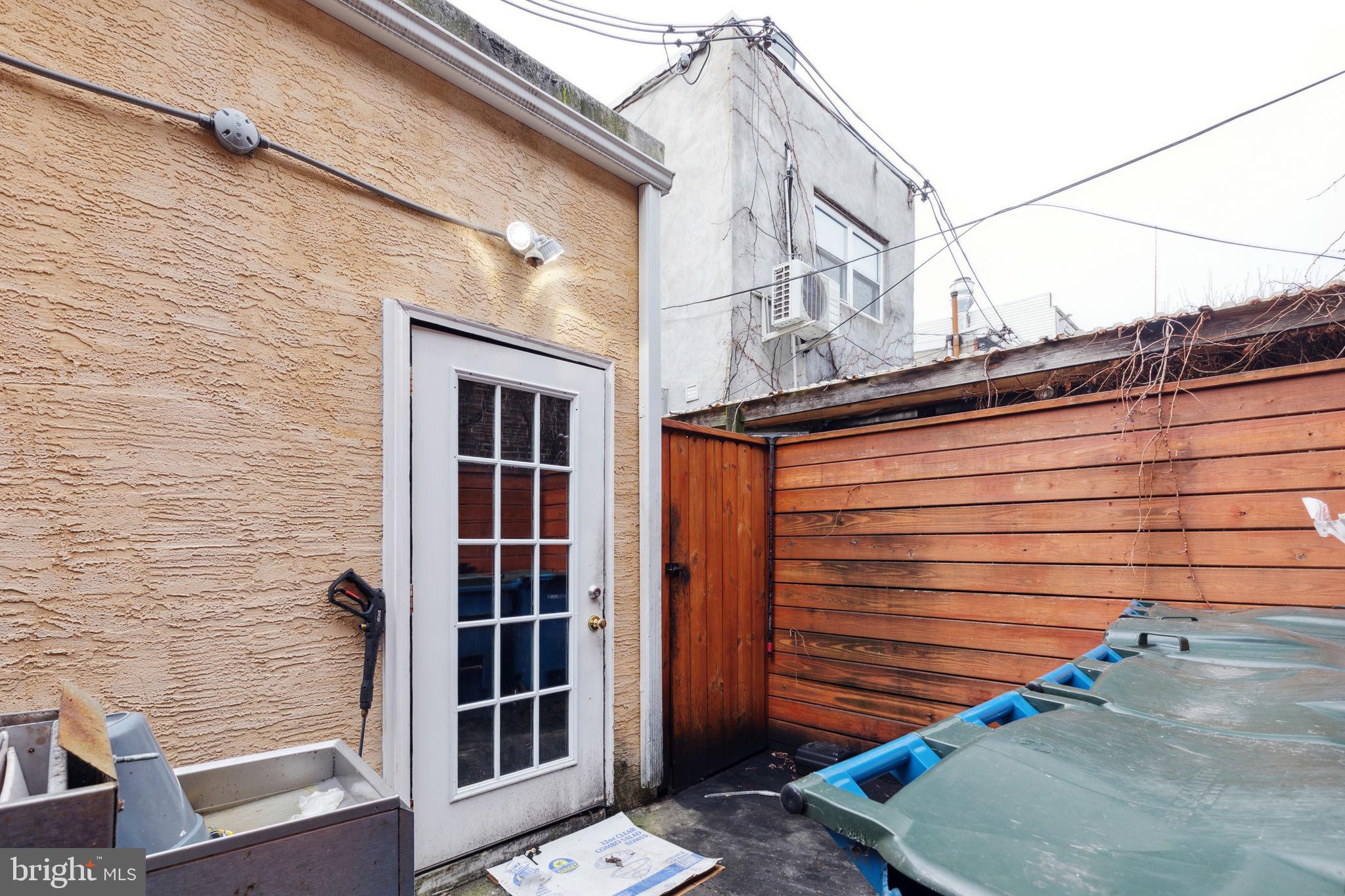 1519 Spring Garden St