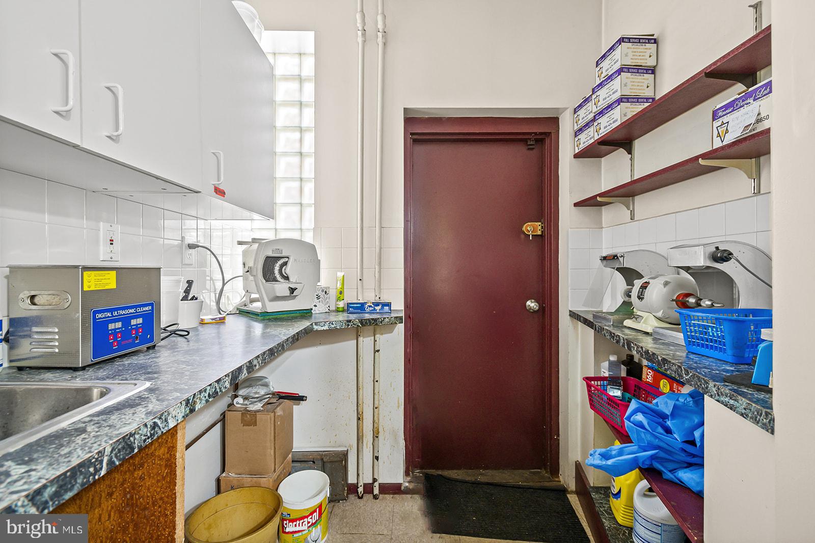 2409 E Allegheny Ave