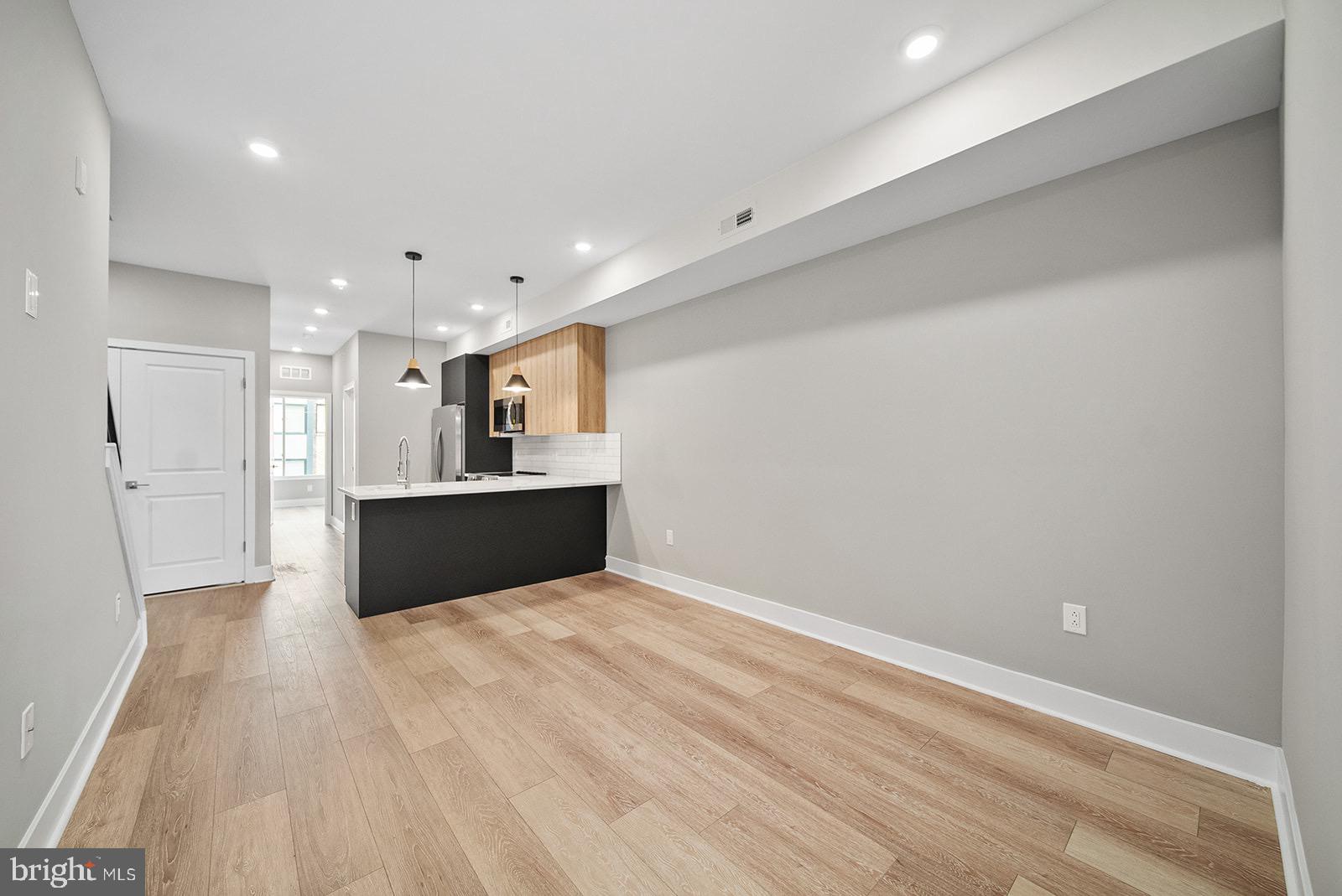 2526 Cecil B Moore Ave