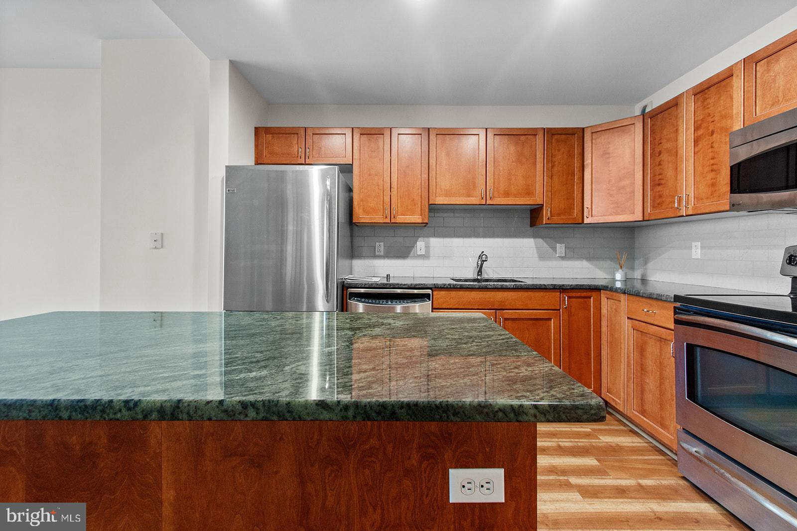901 N PENN ST #F708