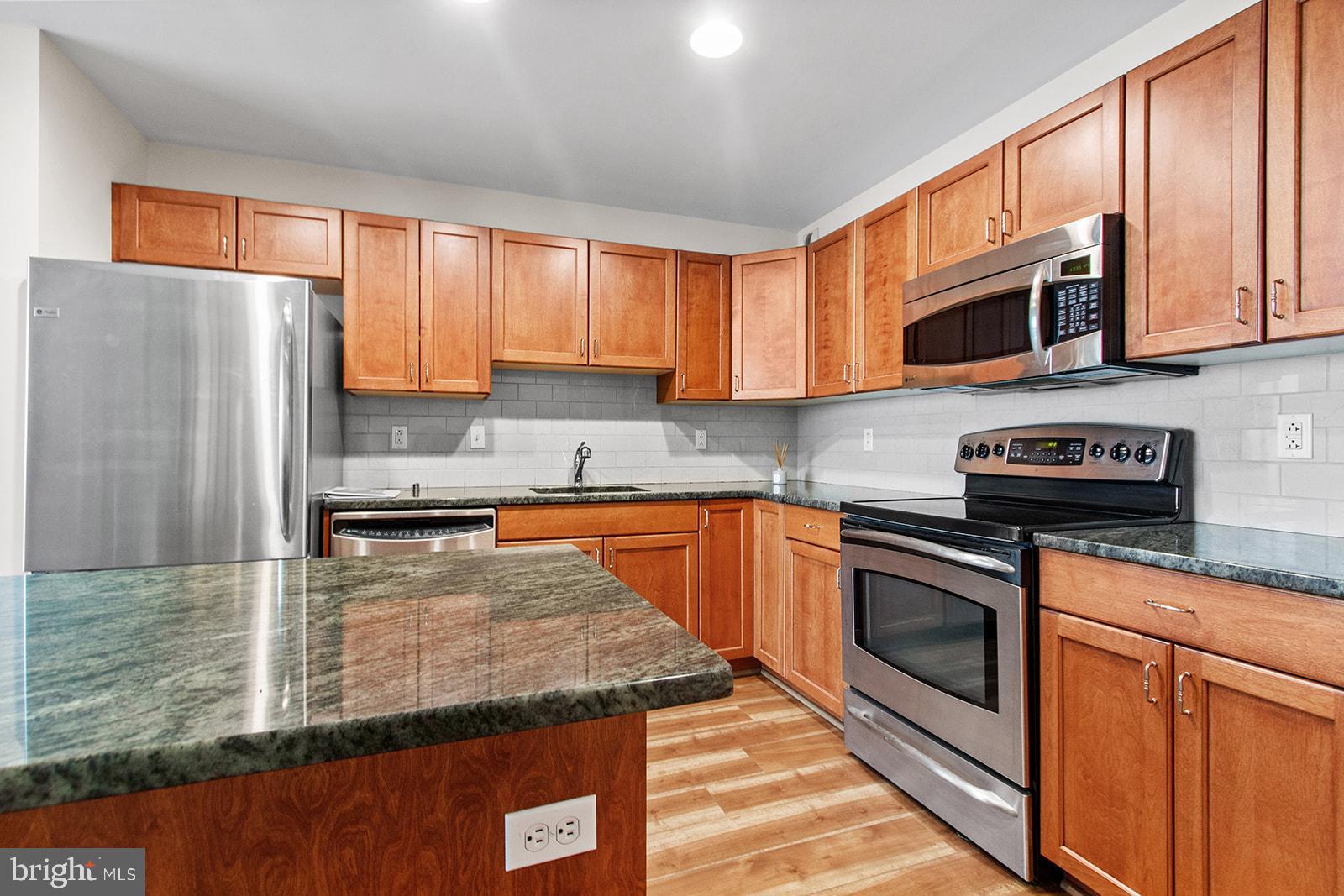 901 N PENN ST #F708