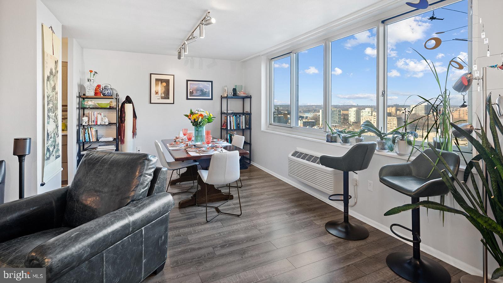 1901 John F Kennedy Blvd #1901