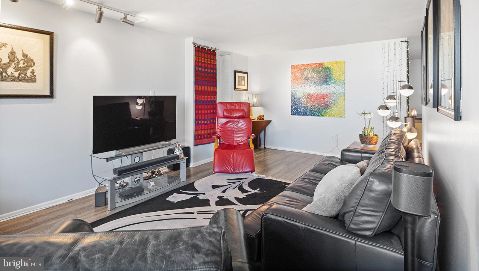 1901 John F Kennedy Blvd #1901