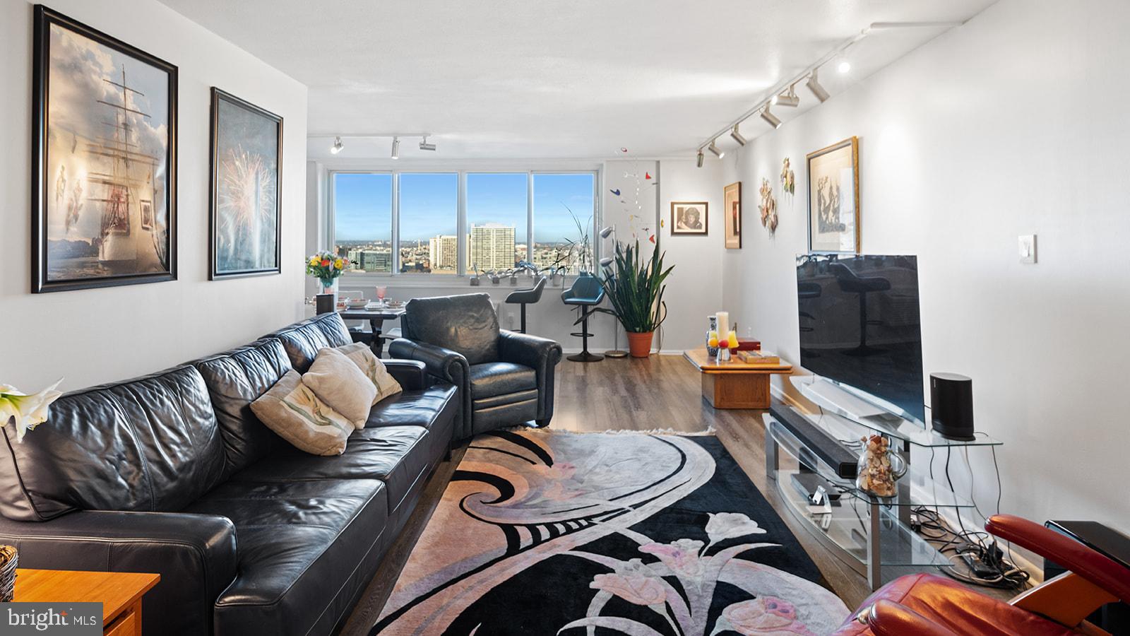 1901 John F Kennedy Blvd #1901