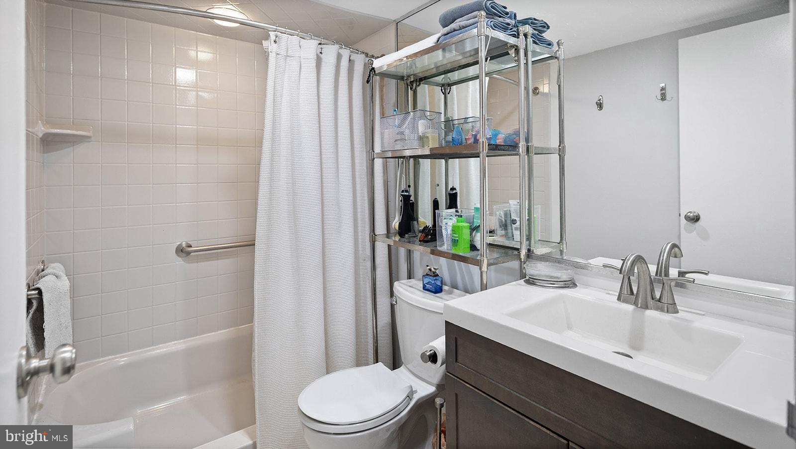 1901 John F Kennedy Blvd #1901