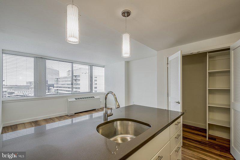 2200 BENJAMIN FRANKLIN PKWY #3B-S1205