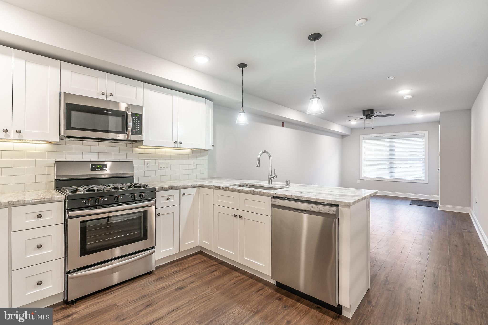 2202 CHRISTIAN ST #1