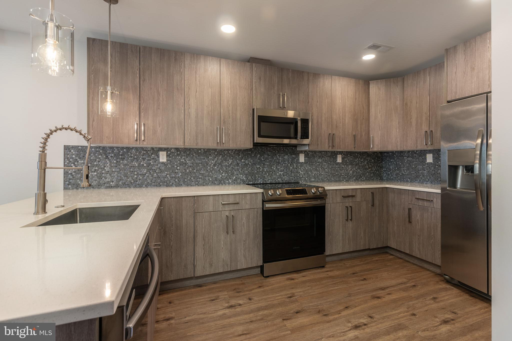 1702 N GRATZ ST #UNIT 2