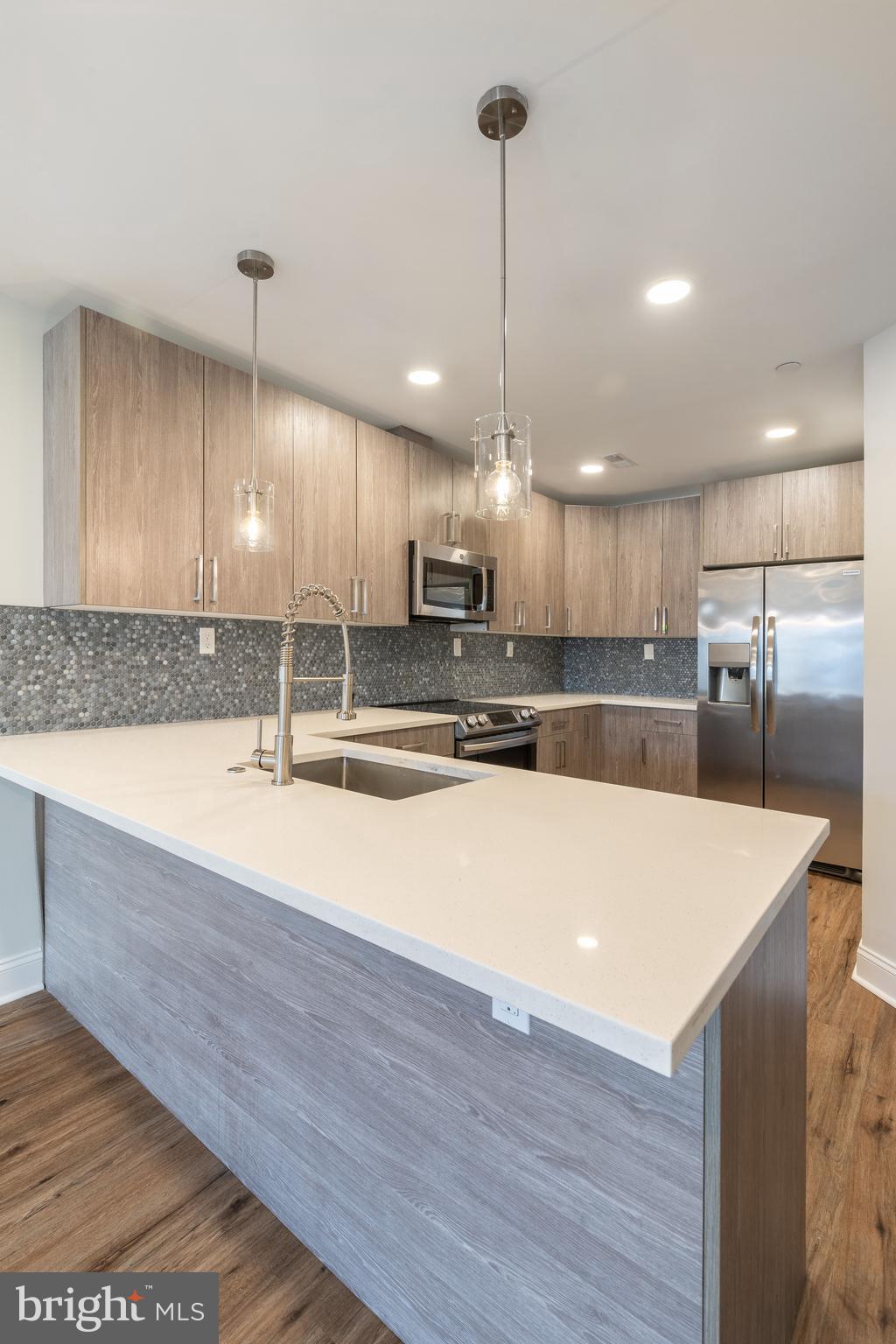 1702 N GRATZ ST #UNIT 2