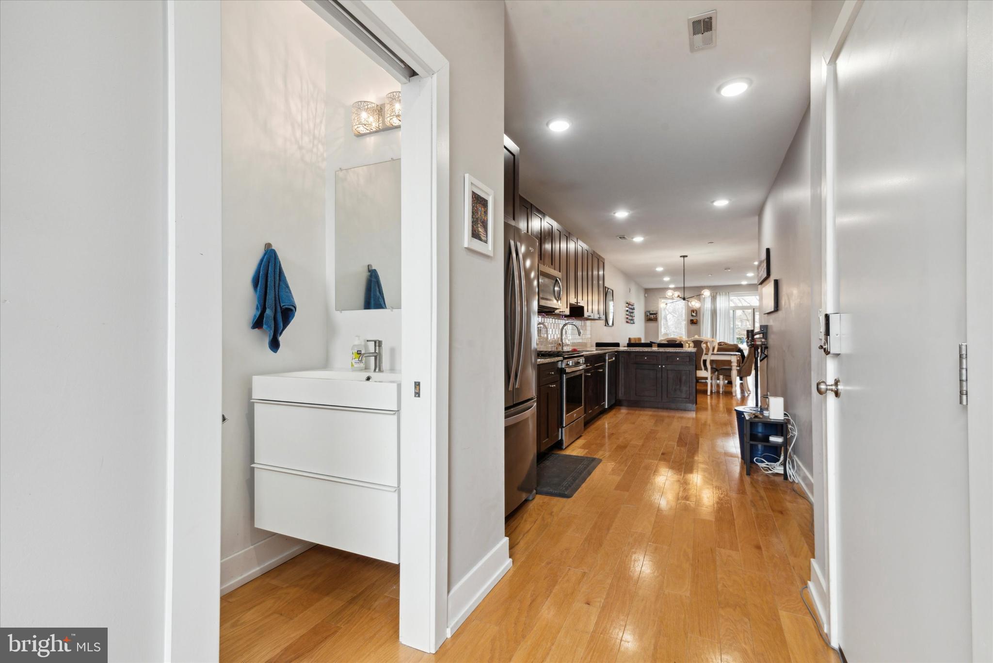 2711 W Jefferson St #1